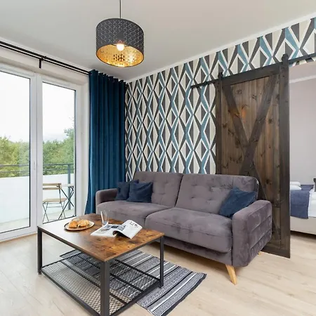 מלון Lubostron Park By Renters *