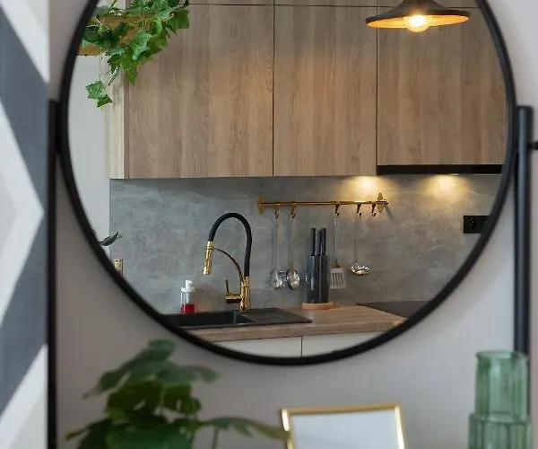 מלון Lubostron Park By Renters *