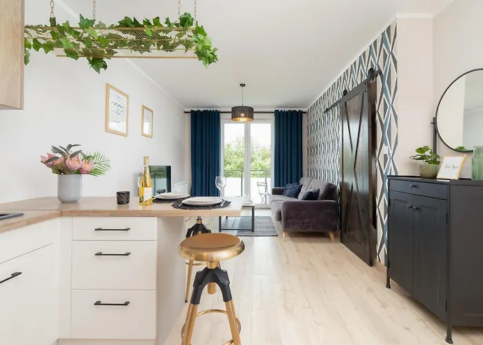 מלון Lubostron Park By Renters