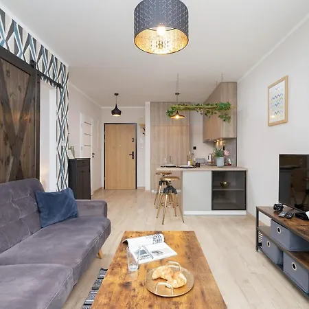 Lubostron Park By Renters Hotel *