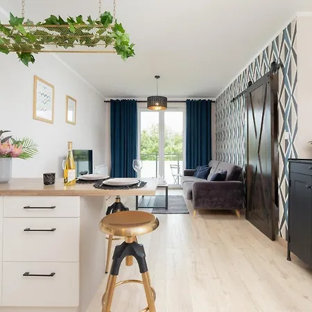 Hotel Lubostron Park By Renters